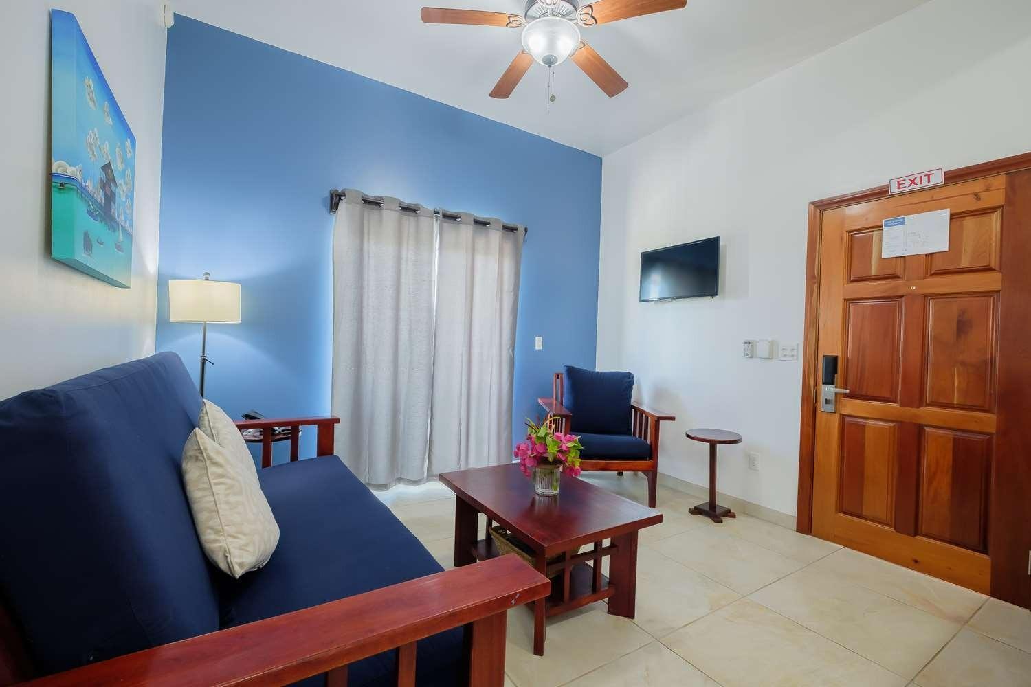 Best Western Grand Baymen Gardens San Pedro  Exterior foto