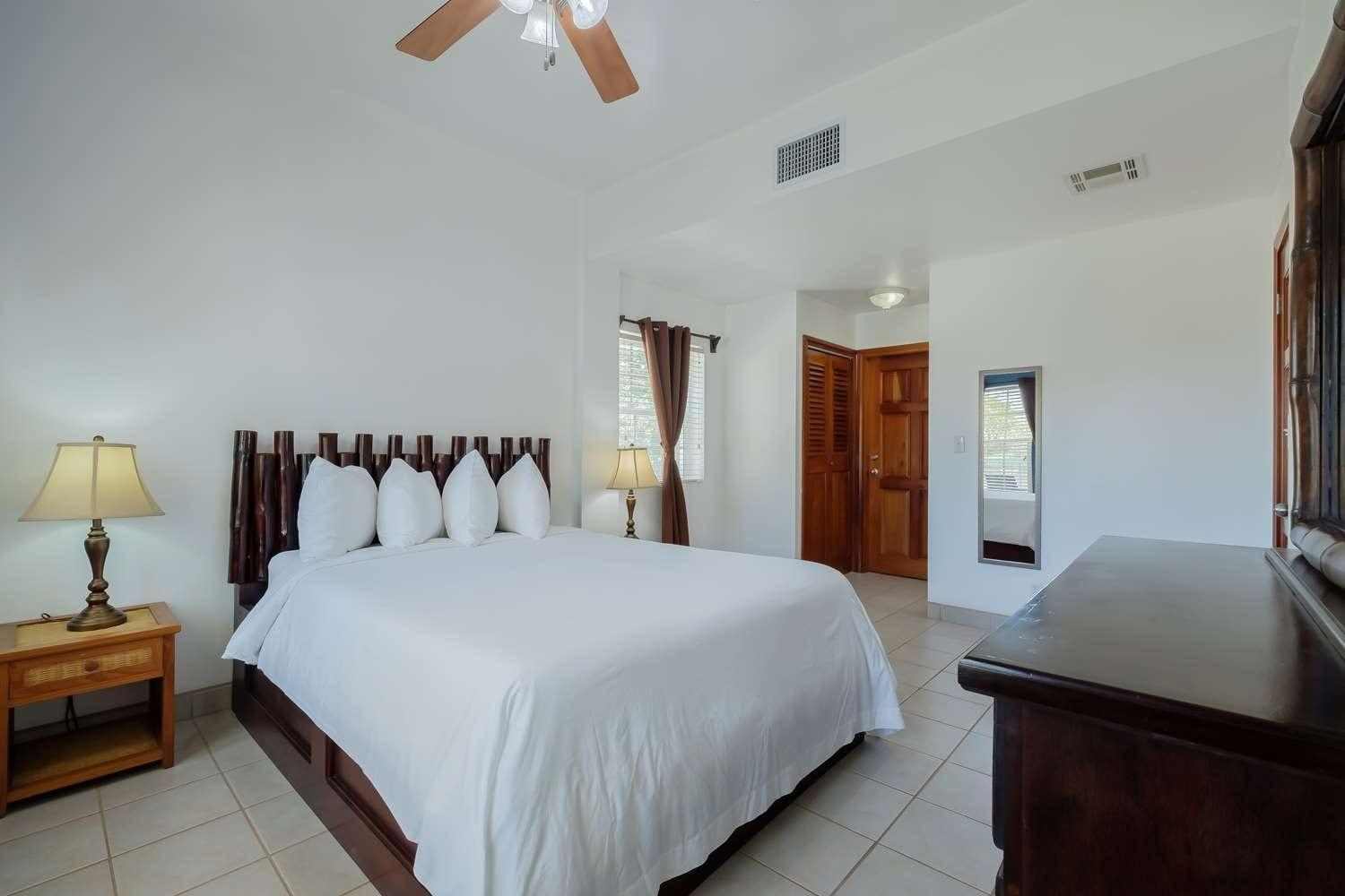 Best Western Grand Baymen Gardens San Pedro  Exterior foto